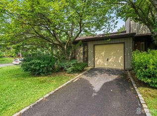 65 Laurie Ct, Matawan, NJ 07747