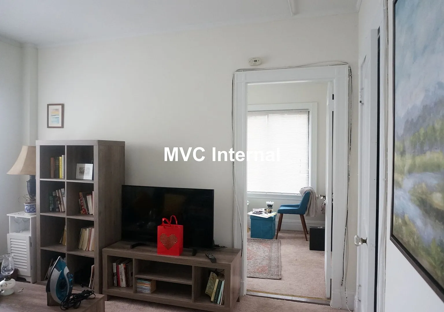 Nice4 bed in Allston — Photo 4