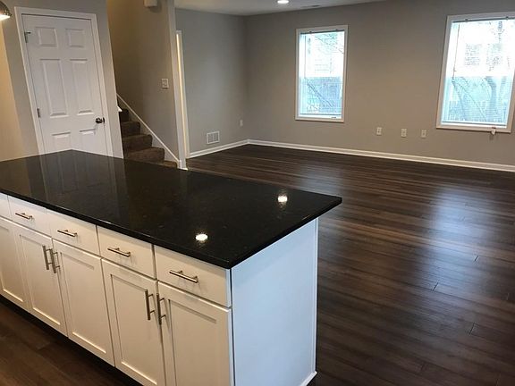 3rd image of 3028 Humboldt Ave S