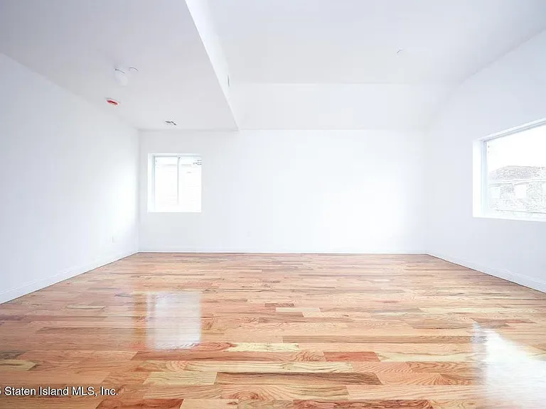 136 Beach St #2 — Photo 8