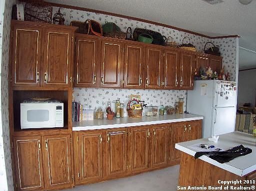 5th image of 1210 Eagle Creek Dr