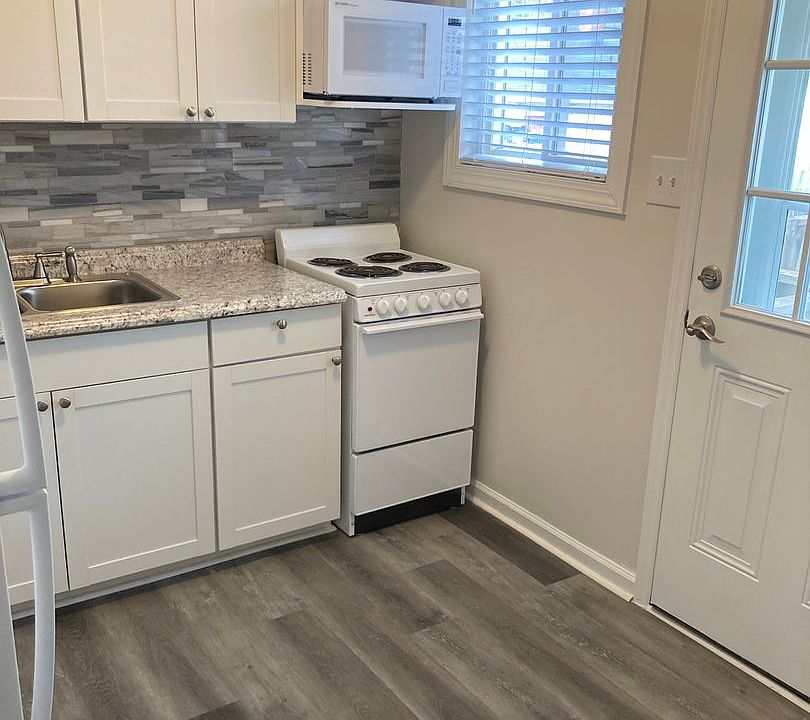 1st image of 520 N Tremont Dr