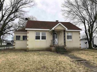 801 W Paris Ave W, West Terre Haute, IN 47885