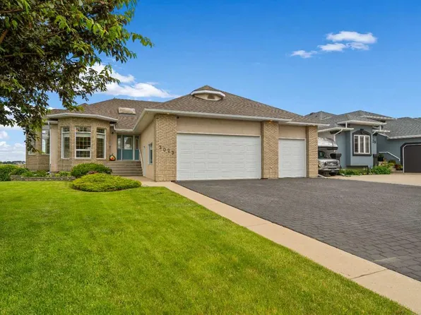3023 W Cottonwood Way SW, Medicine Hat, AB T1B 4J6