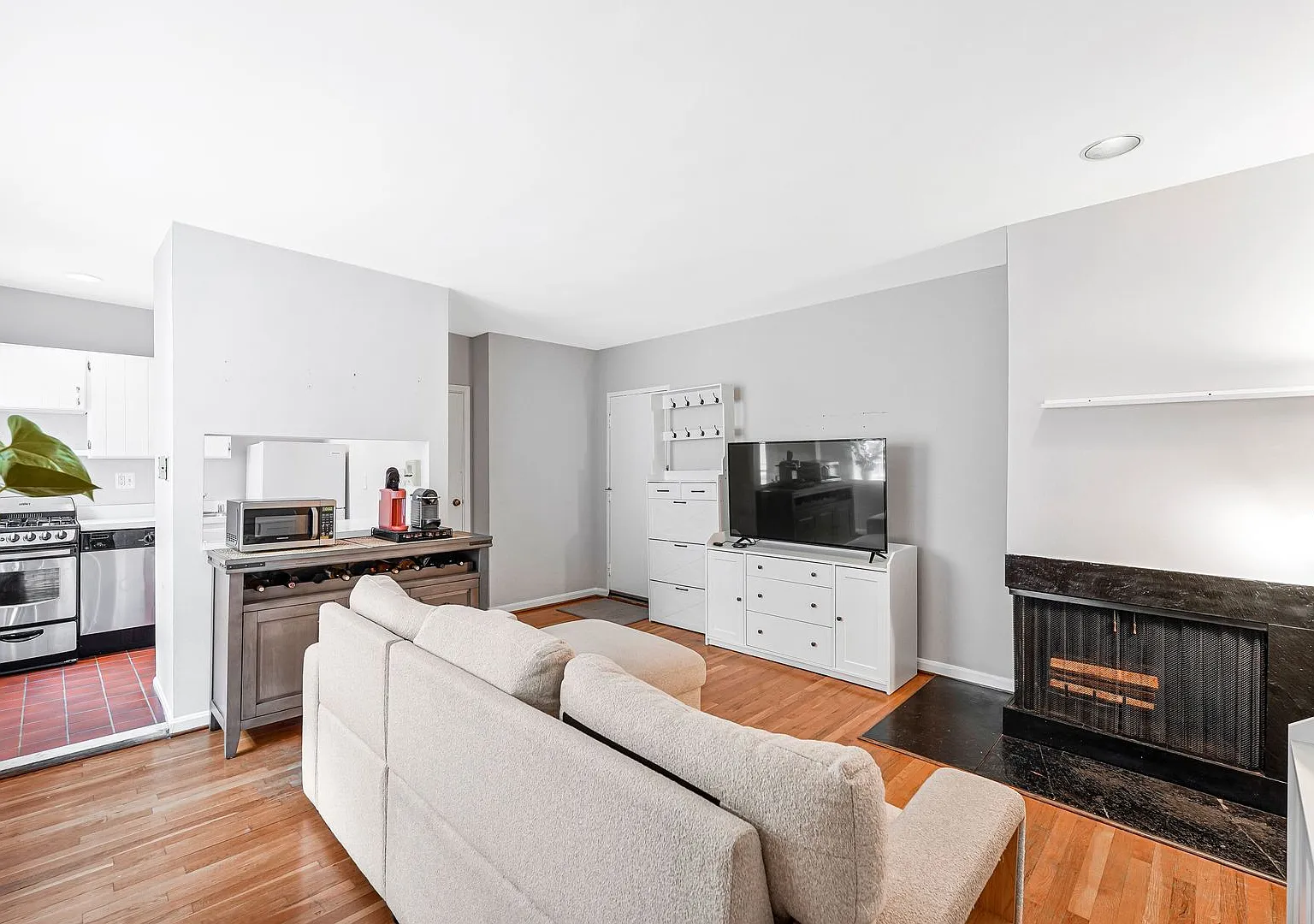 Capitol Hill Two-Bedroom | Southern Light | All Utilities Included August 2026 Free  — Photo 2