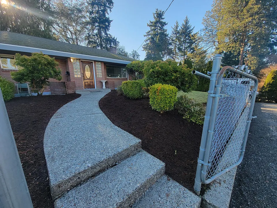 137 NW 185th St