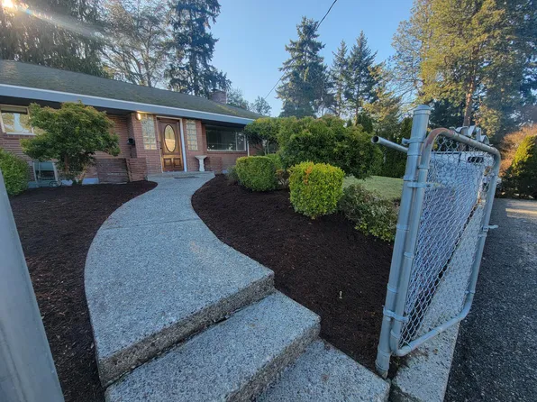 137 NW 185th St, Seattle, WA 98177