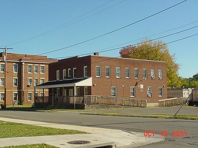 1st image of 609 12th St NW