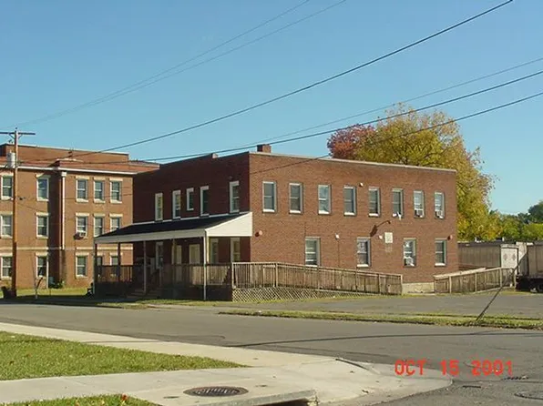 609 12th St NW, Roanoke, VA 24017