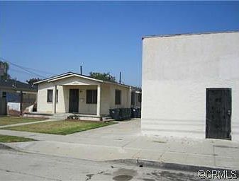 1st image of 10405 S Grevillea Ave