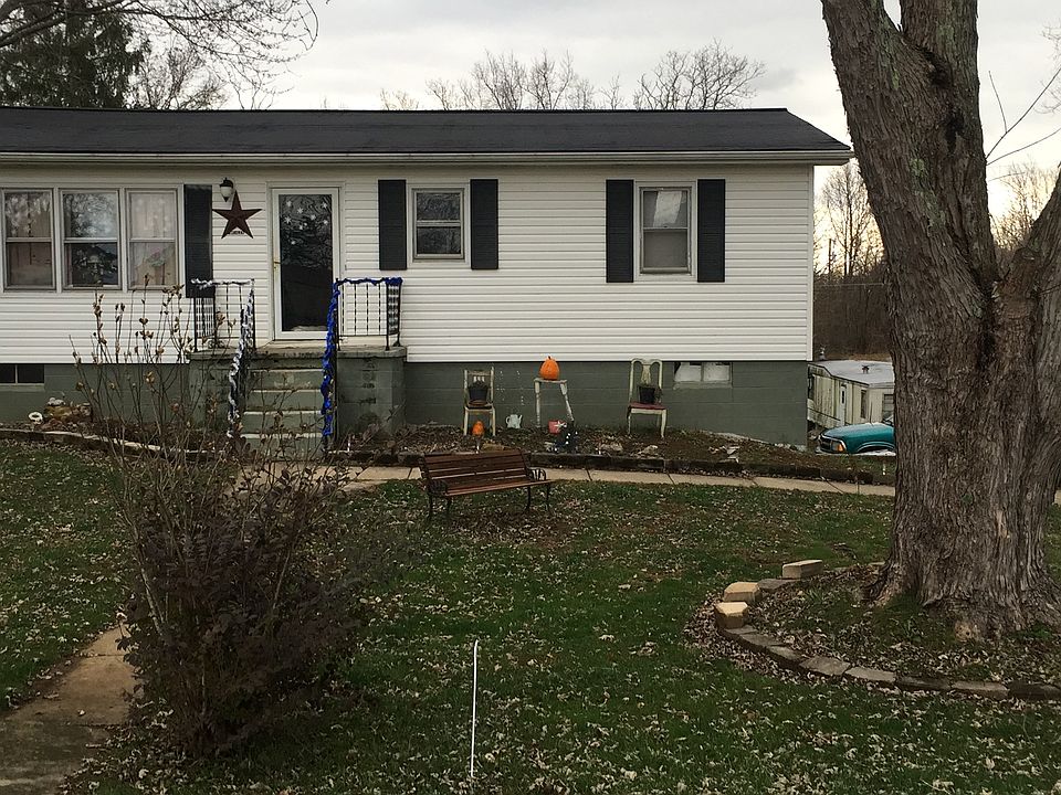 1st image of 136 Chesley St