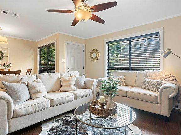 3rd image of 201 Pineridge Ct #201