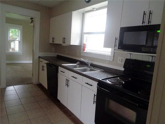 5th image of 144 Thacher St APT 101