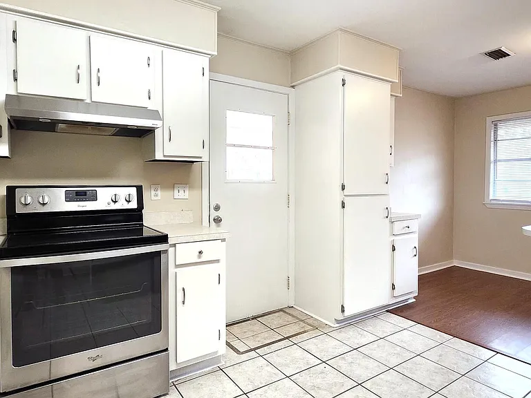 212 Maple Dr — Photo 6