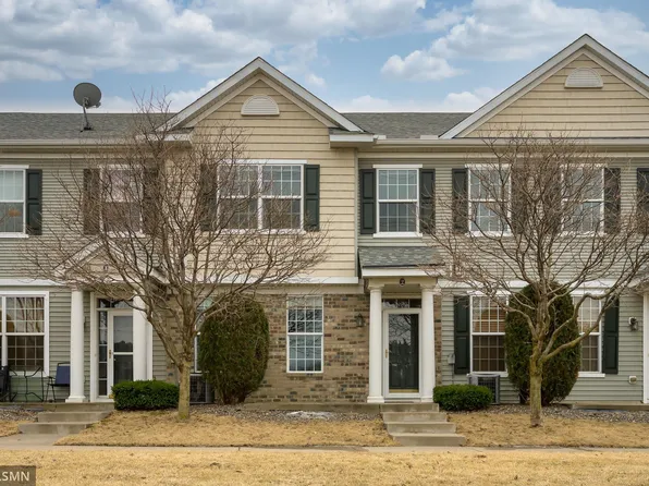 1613 Legacy Pkwy E Unit 2, Maplewood, MN 55109