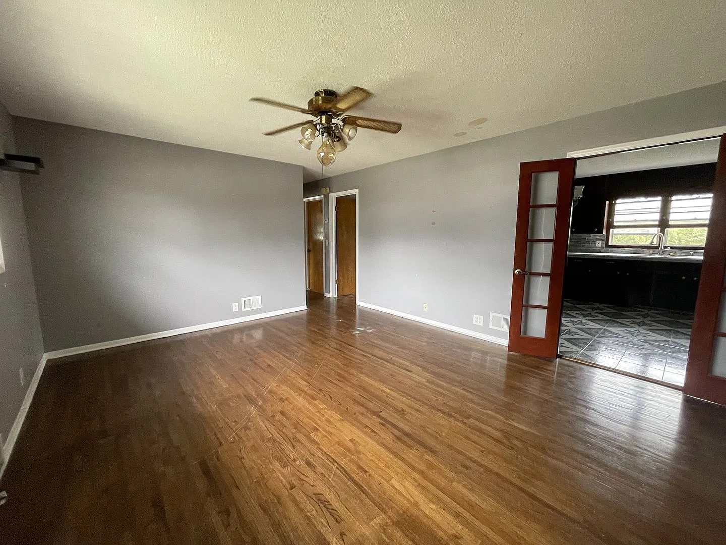 6811 S 51st St 4 Bed/2 Bath in South Omaha | Hardwood Floors, Finished Basement, Two Garages — Photo 2