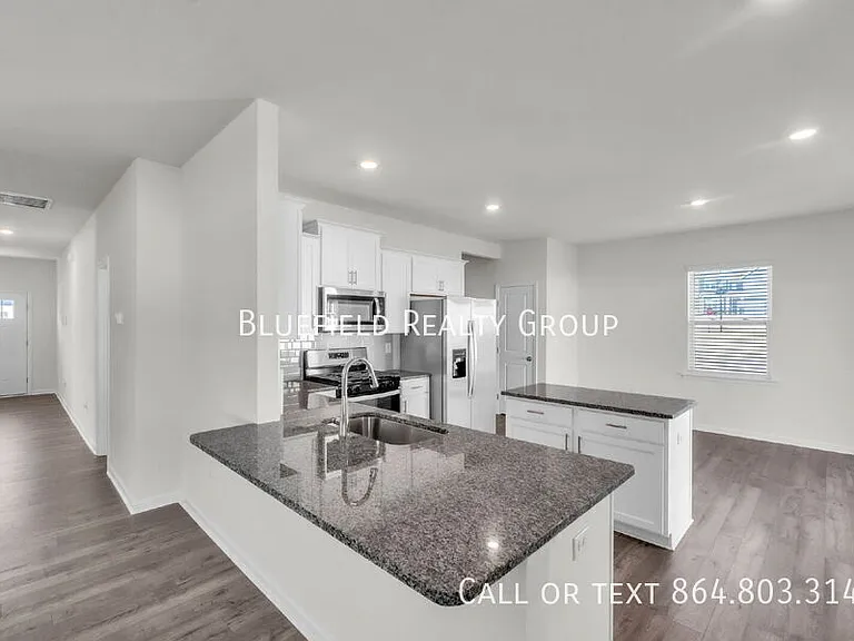 380 Fenwick Dr — Photo 10