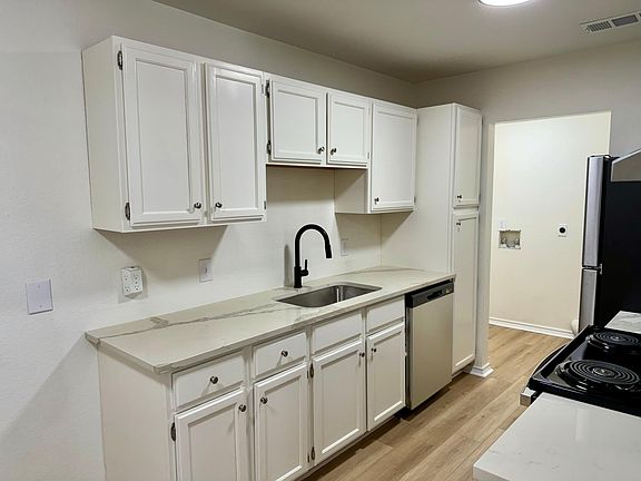 3rd image of 8120 Marydean Ave #8120