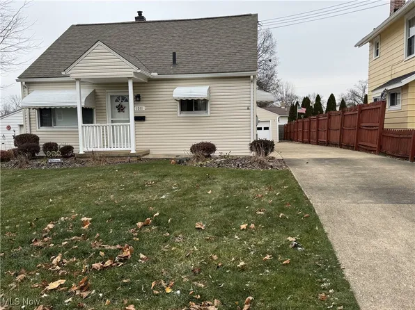 1311 Noble St, Barberton, OH 44203