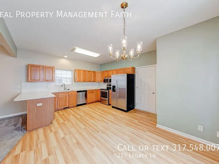 227 Legacy Ln — Photo 14