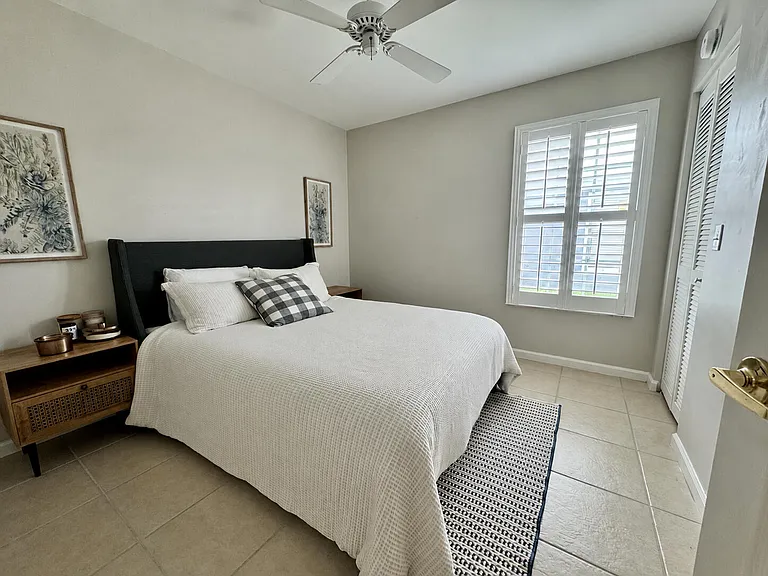 6135 Drake St — Photo 7