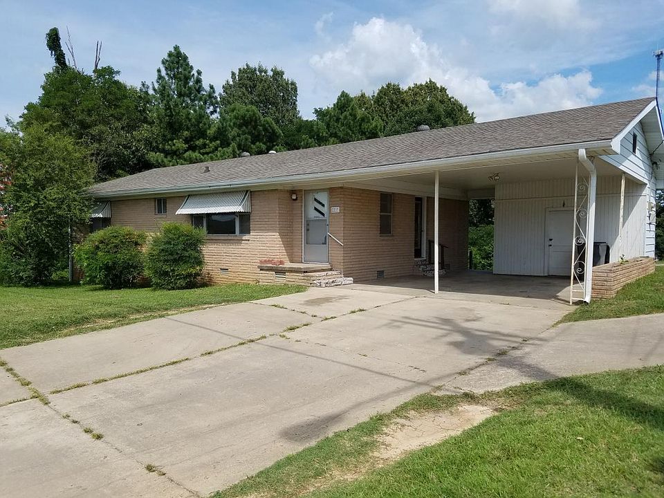 2217 Linwood Dr., Paragould, AR