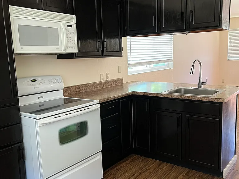 828 Lincoln Ave #1 — Photo 2
