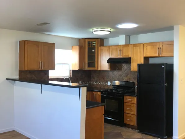 1033 37th St, Oakland, CA 94608