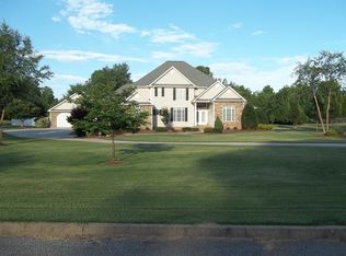 109 Lakeview Dr, Williamston, SC 29697