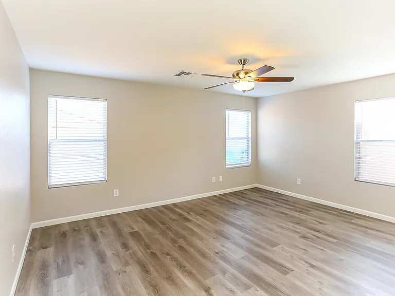 2519 W Romley Rd — Photo 10