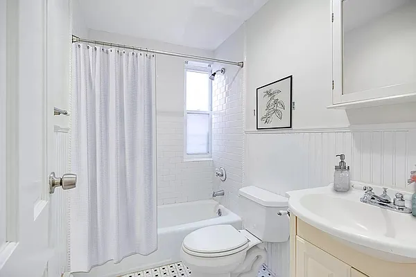 Rented by R New York | media 14