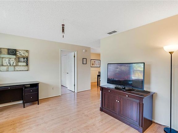 4th image of 3020 Nicholson Dr