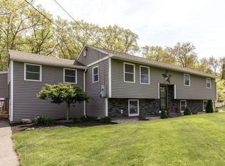 95 Belmont Dr, Merrimack, NH 03054