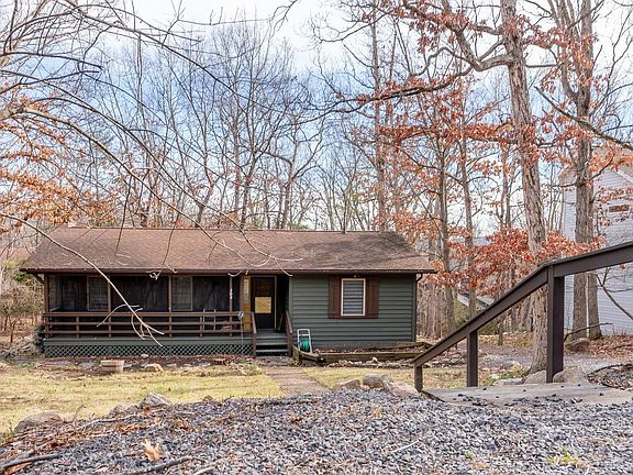 3rd image of 292 Elk Ln