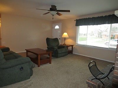 1st image of 6 Sunderland Dr