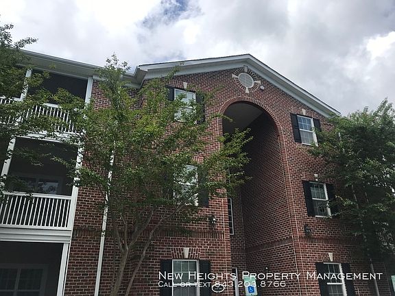 2nd image of 1519 Cambridge Lakes Dr