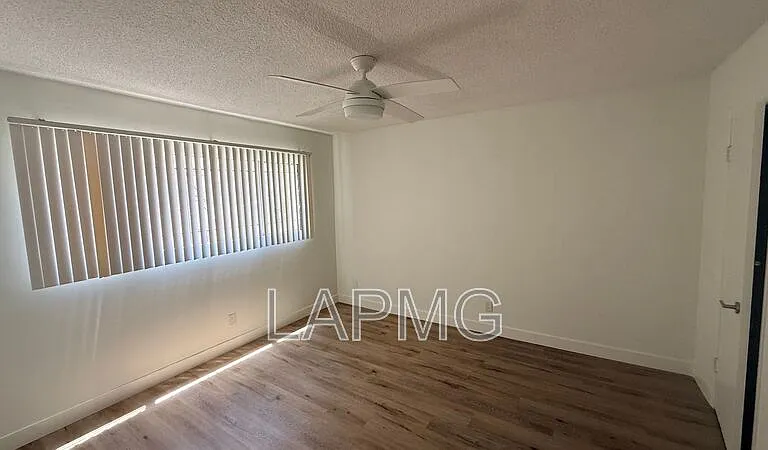 119 N Hillcrest Blvd #16 — Photo 3