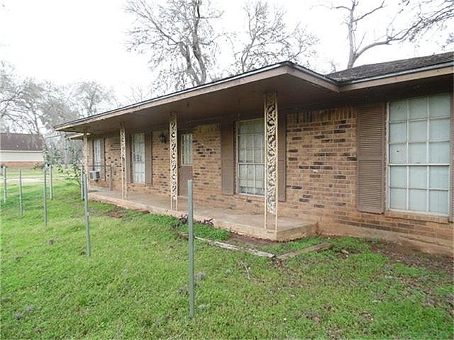 1st image of 1020 Pony Ln