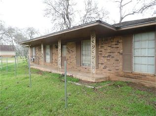 1020 Pony Ln, Wallis, TX 77485