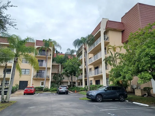 9301 SW 92nd Ave APT A320, Miami, FL 33176