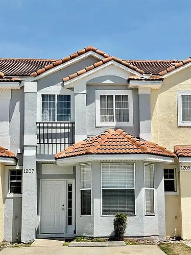 1207 S Beach Cir Photo 1