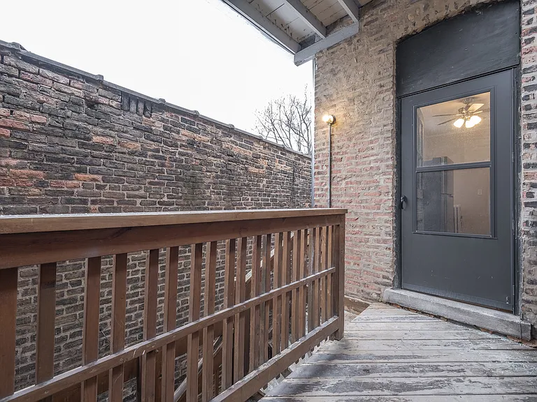 2351 N Seeley Ave #3A — Photo 4