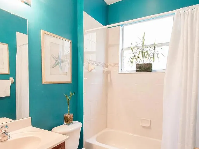 2257 Portofino Ave — Photo 16