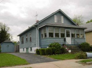 63 Dixwell Ave, Cranston, RI 02910