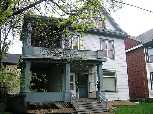 6 bed, $450 — Photo 1