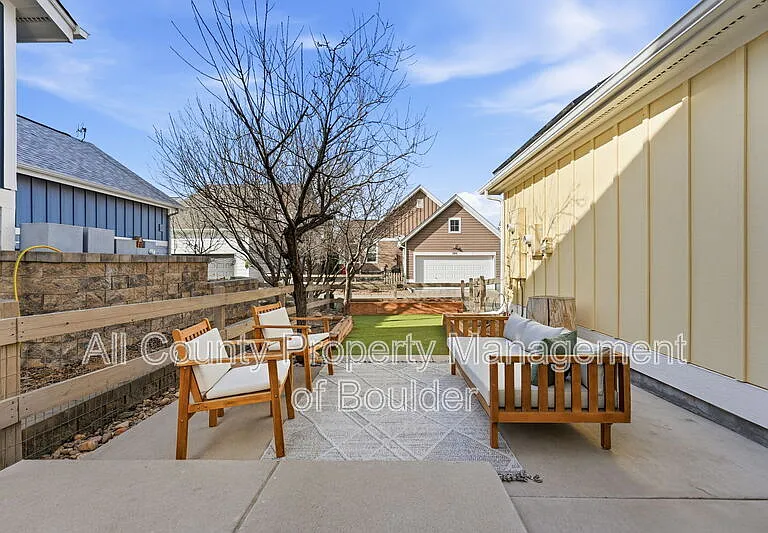 2823 Clear Creek Ln — Photo 31