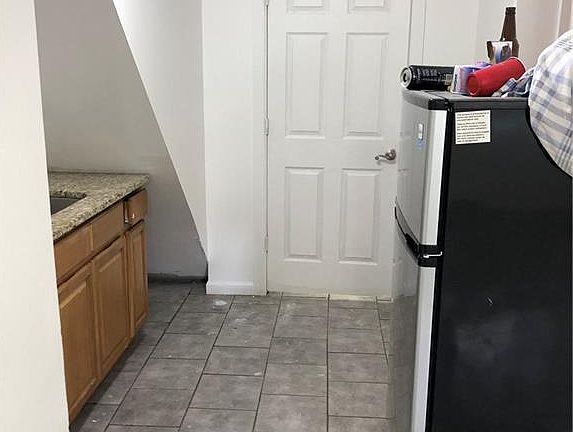 5th image of 1040 E 215th St #1