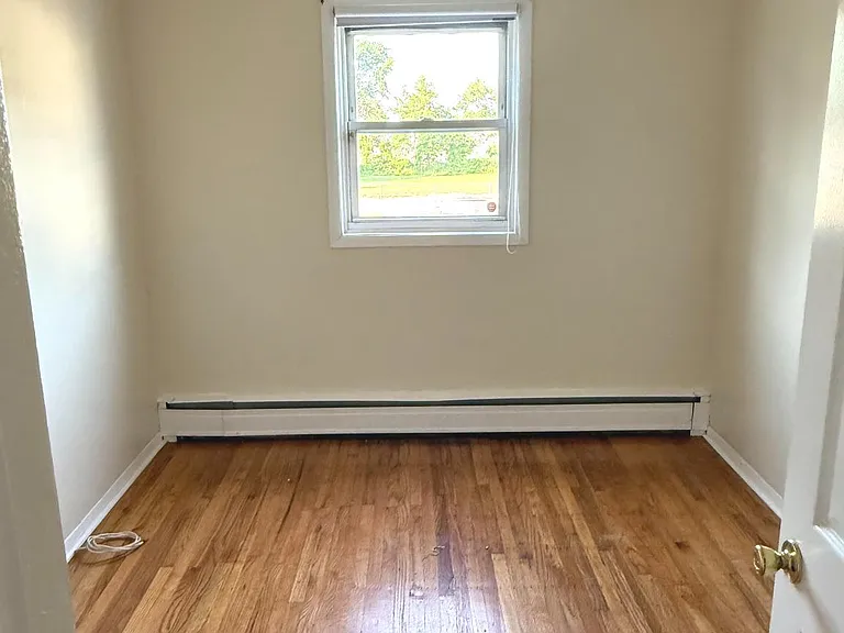 25 S Sylvania Ave — Photo 5