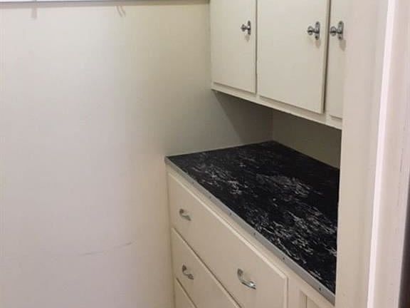 3rd image of 4 Elmwood Ave