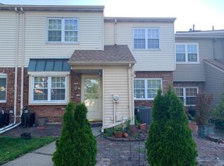 6 E Revere Ln #C, Staten Island, NY 10306